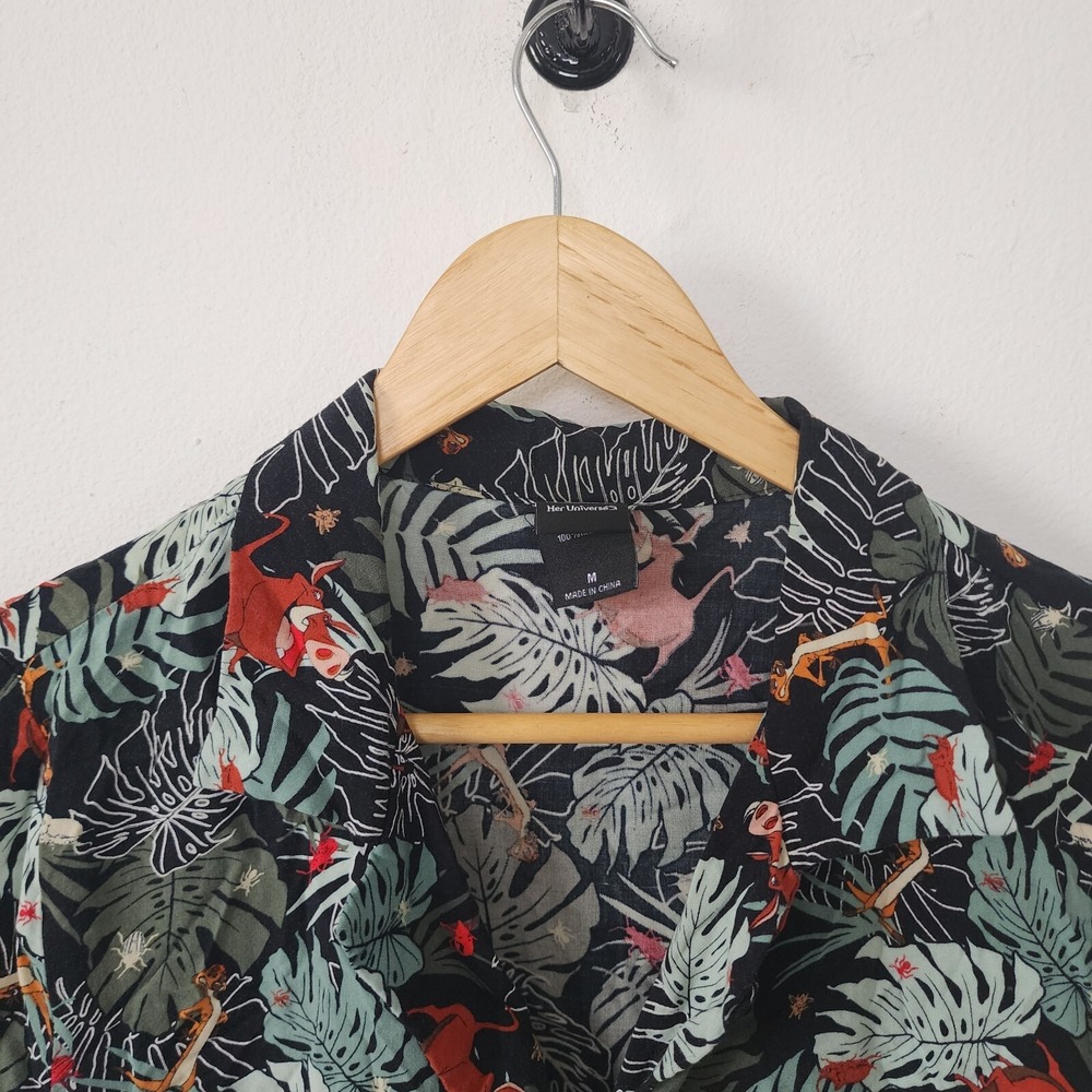 Disney Lion King Hakuna Matata Her Universe Medium Button Down Top Polo Short - Picture 4 of 5